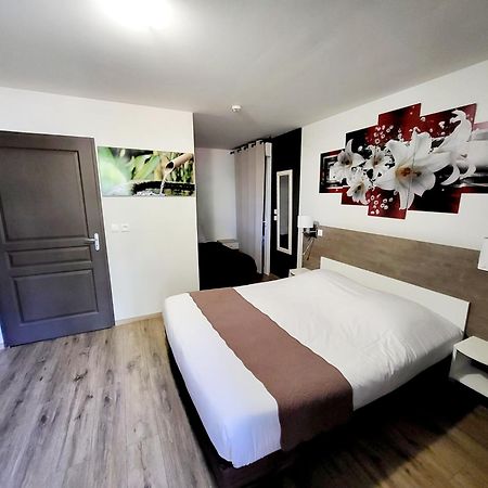 Auberge Des Lacs Bleus Clérac Екстериор снимка