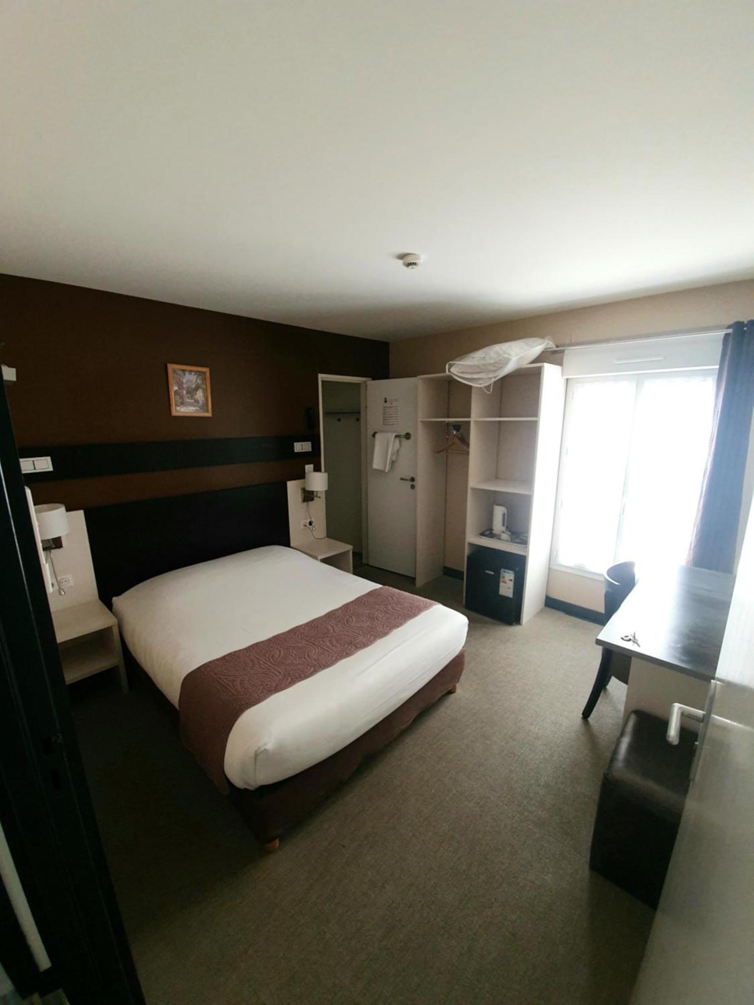 Auberge Des Lacs Bleus Clérac Екстериор снимка