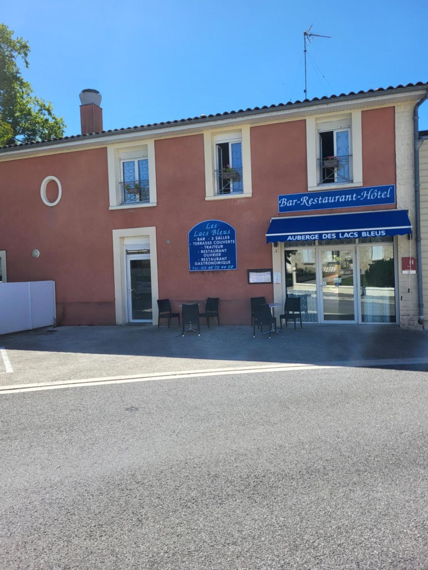 Auberge Des Lacs Bleus Clérac Екстериор снимка